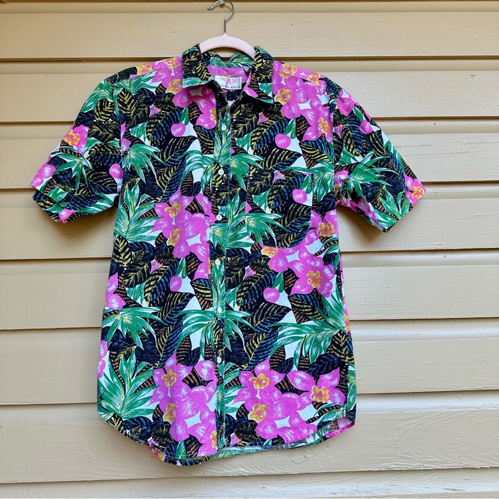 Men’s vintage Hawaiian Luau Shirt Short sleeve button up summer party size Small